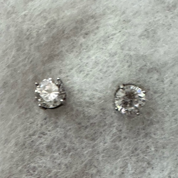 Diamond Stud Earrings Crislu 2ct Silver Cubic Zirconia Gift Box unworn - Picture 10 of 12